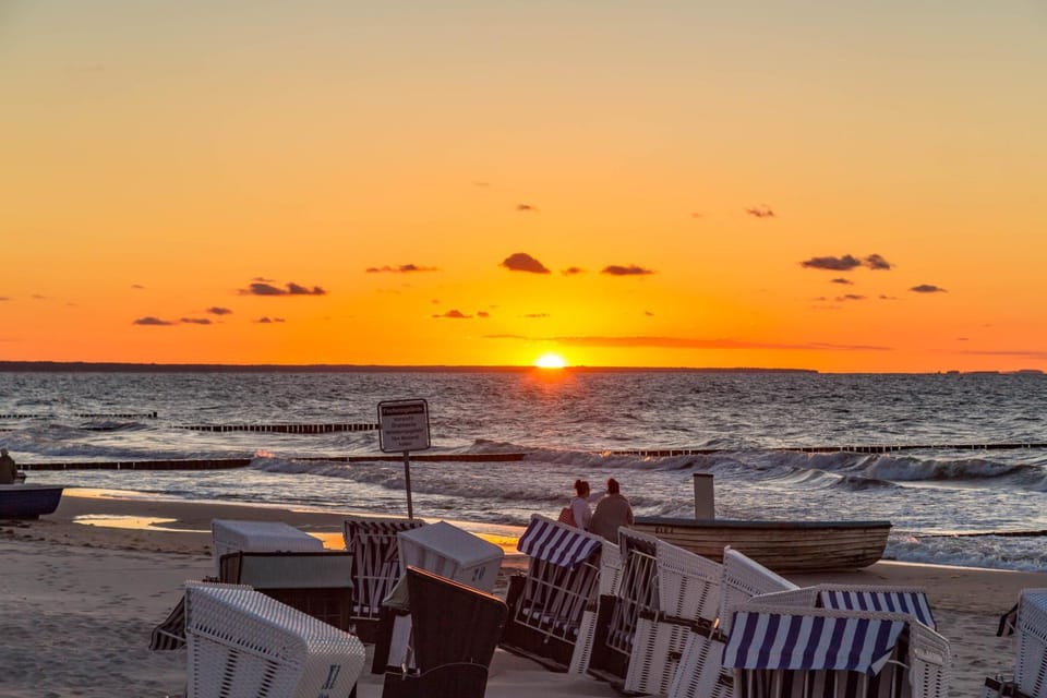 Natural landscape, Beach, Evening entertainment, Sea view, Sunset, sunbed