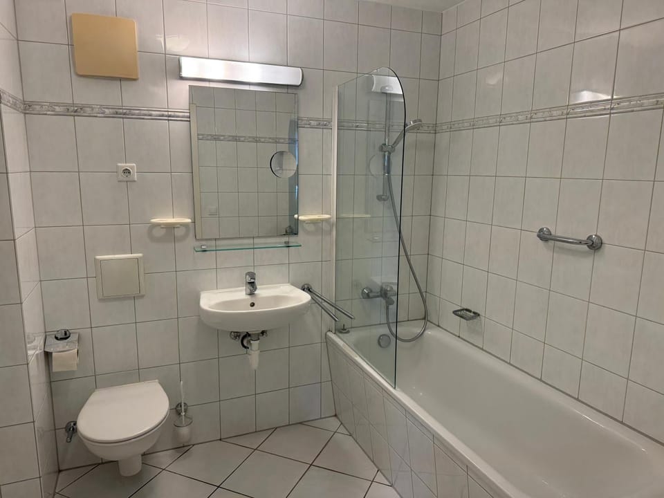 Toilet, Bathroom, Bath, towels