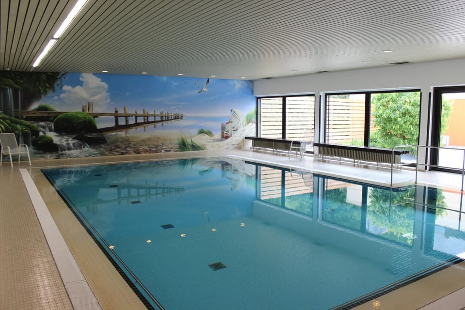 Swimming pool, Swimming pool