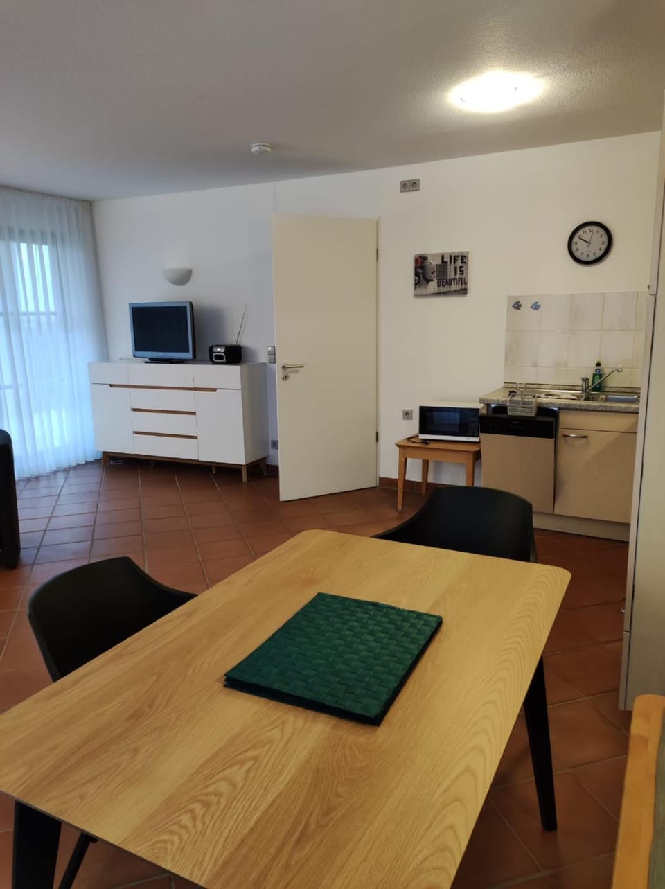 TV and multimedia, Living room, Dining area
