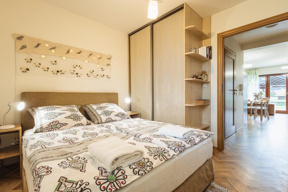 Bed, Photo of the whole room, Bedroom, wardrobe