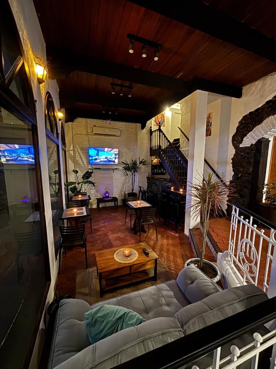 Communal lounge/ TV room, TV and multimedia, Living room, Seating area, Evening entertainment