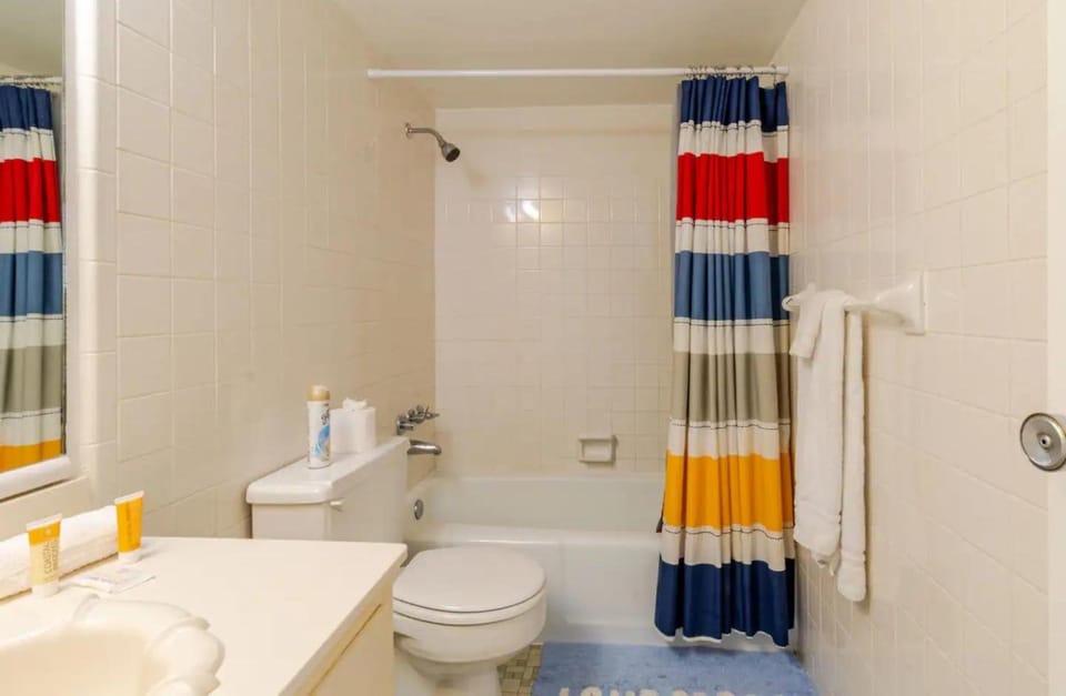 Shower, Bathroom, towels