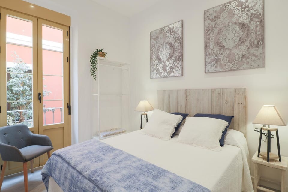 Bed, Balcony/Terrace, Photo of the whole room, Bedroom