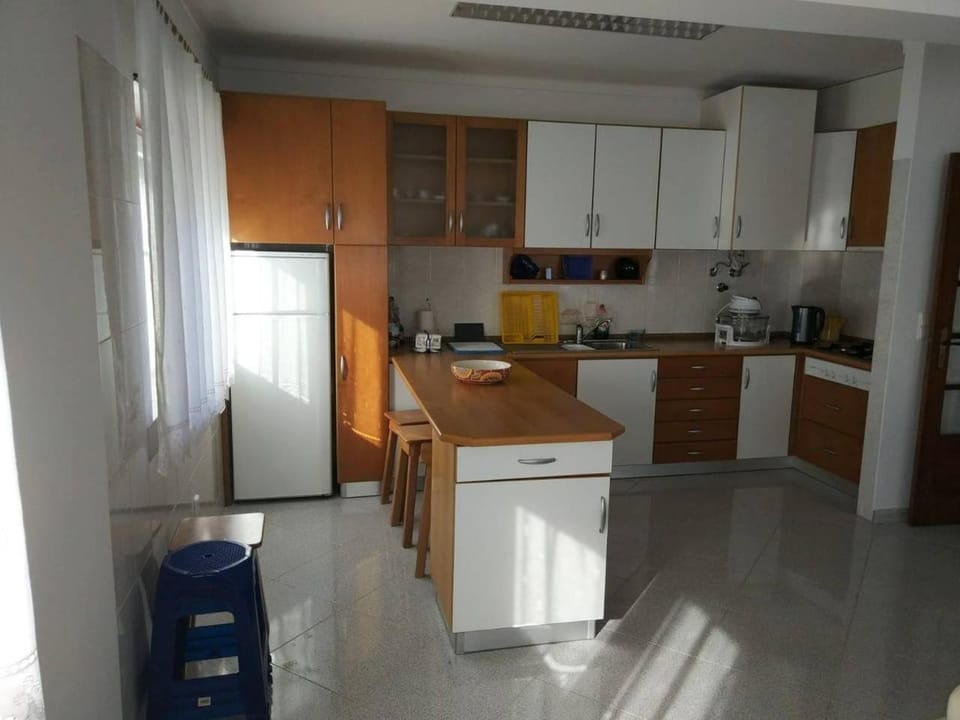 Living room, kitchen