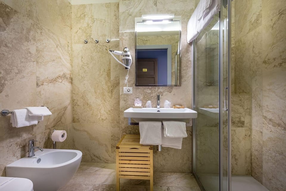 Shower, Bathroom, Other, Decorative detail
