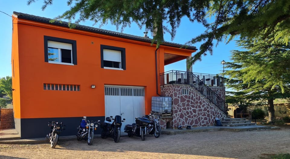 Casa naranja House in Teruel