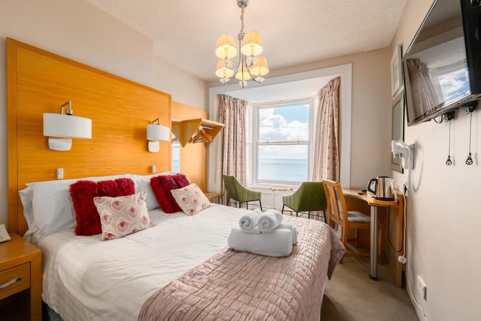 Gwesty'r Marine Hotel & Spa Hotel in Aberystwyth