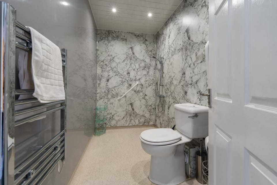 Gwesty'r Marine Hotel & Spa Hotel in Aberystwyth