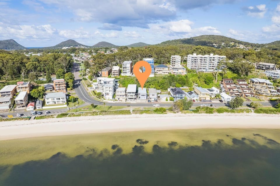 Bayside, 5,21 Victoria Parade - Unit in unbeatable location, with linen and bed making and air conditioning Apartment in Nelson Bay