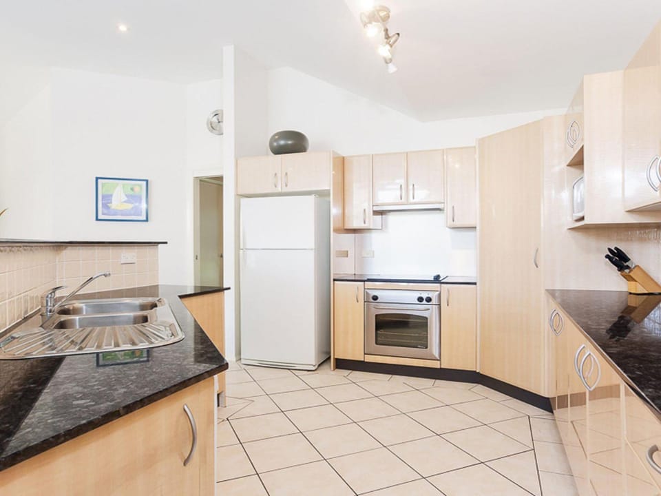 Sienna, 27a Christmas Bush Avenue - Duplex with aircon, wi-fi and close to Dutchie's Beach House in Nelson Bay