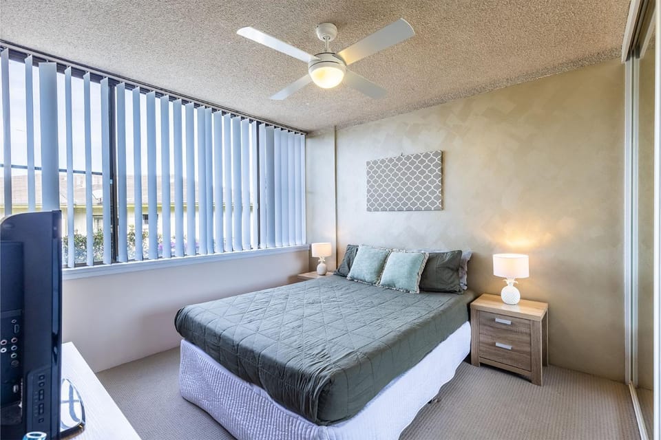 Magnus Gardens, 10,7 Magnus Street - Beautiful unit close to town with air con and Wi-Fi Apartment in Nelson Bay