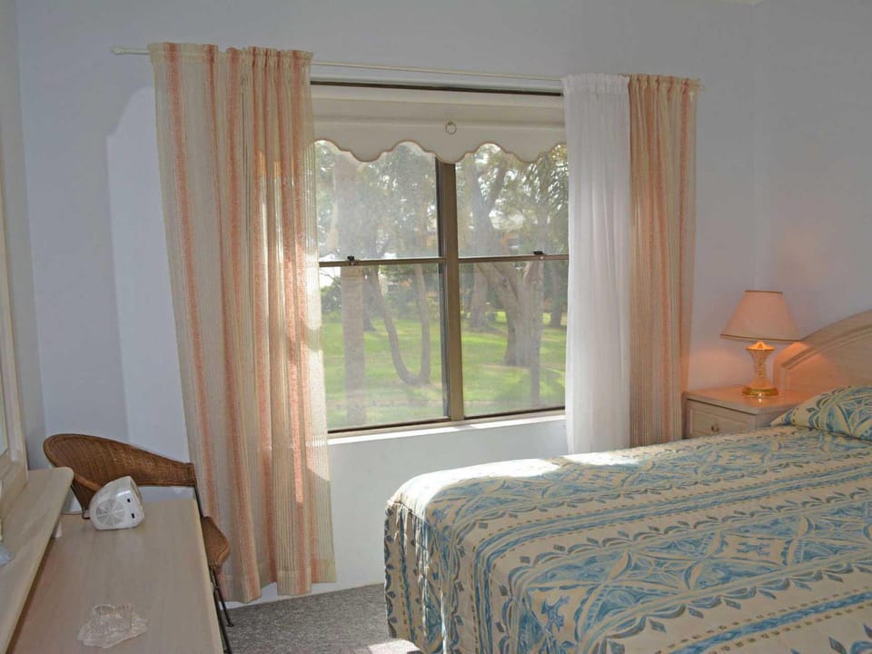 Sailfish, 3,46 Magnus Street - Unit with stunning water views and close to town Apartment in Nelson Bay