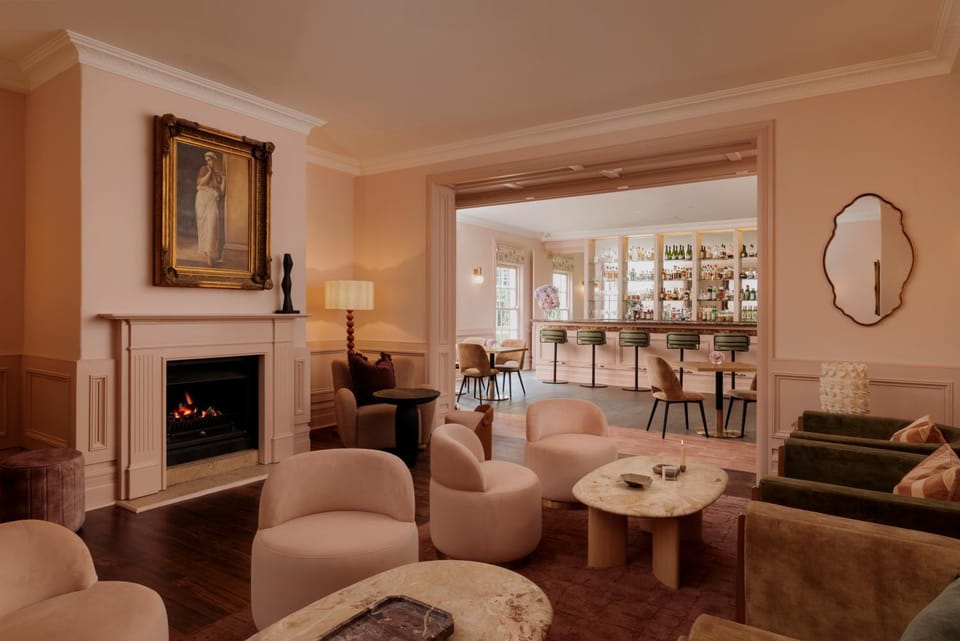Lounge or bar