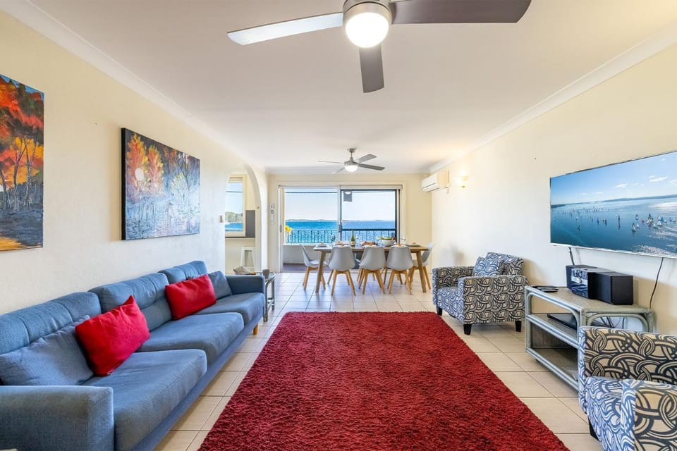 Sunset 3 stunning unit right across from the water House in Nelson Bay