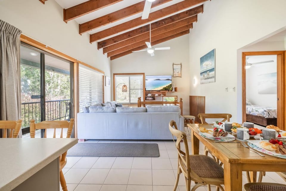 Plattens 2 great duplex so close to the water Apartment in Nelson Bay