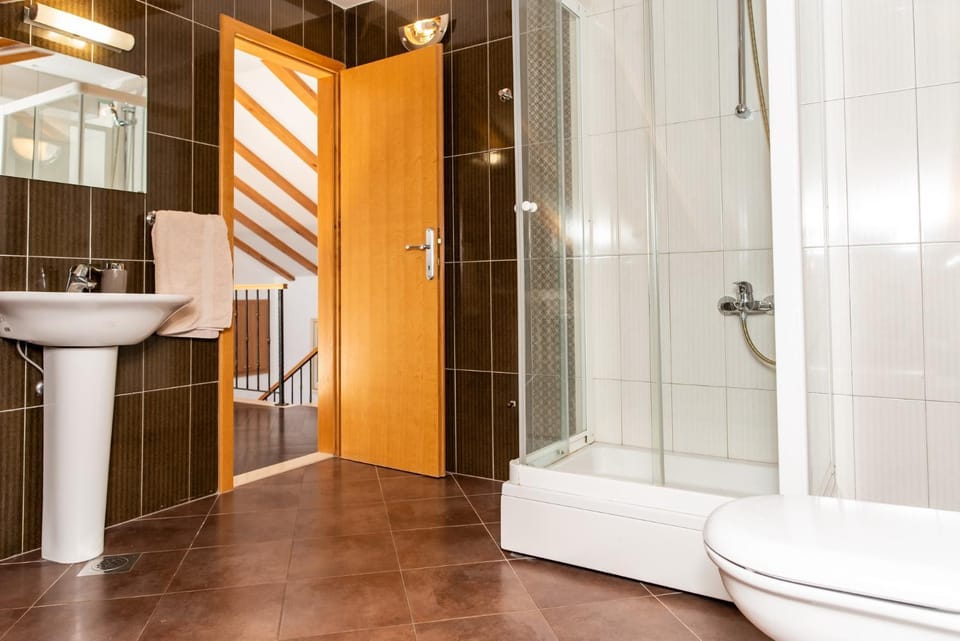 Property building, Bathroom