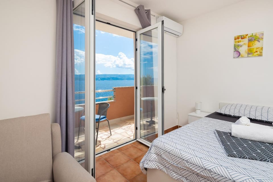View (from property/room), Balcony/Terrace, Sea view