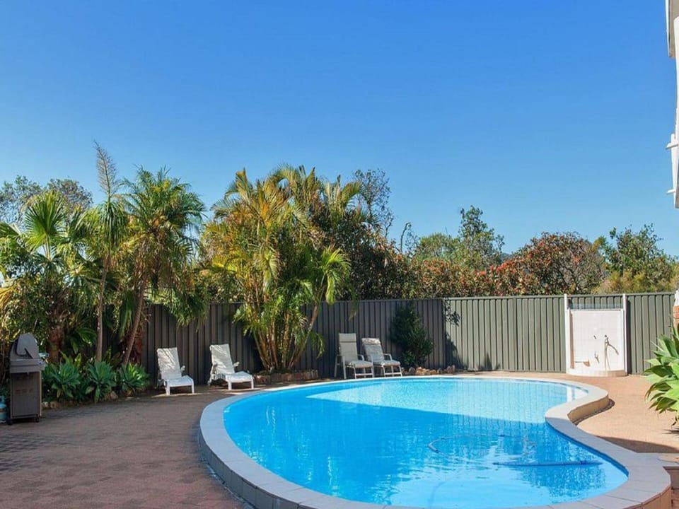 Swimming pool, Swimming pool