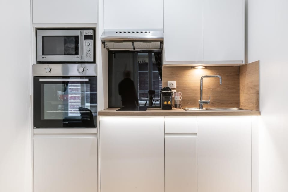 Kitchen or kitchenette