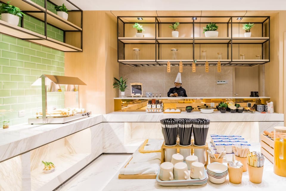 Kitchen or kitchenette, Food, Buffet breakfast
