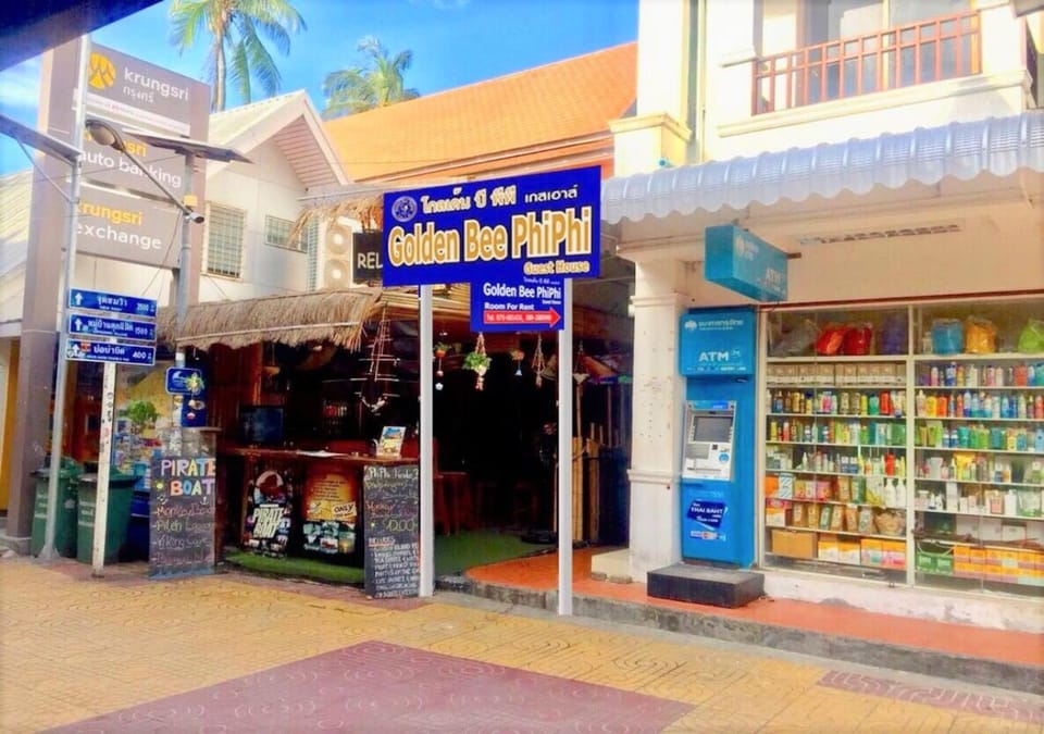 Facade/entrance, Supermarket/grocery shop