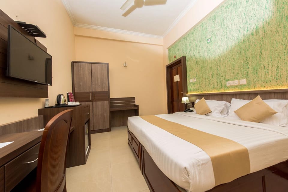 Kallada Golden Hotel Hotel in Kerala
