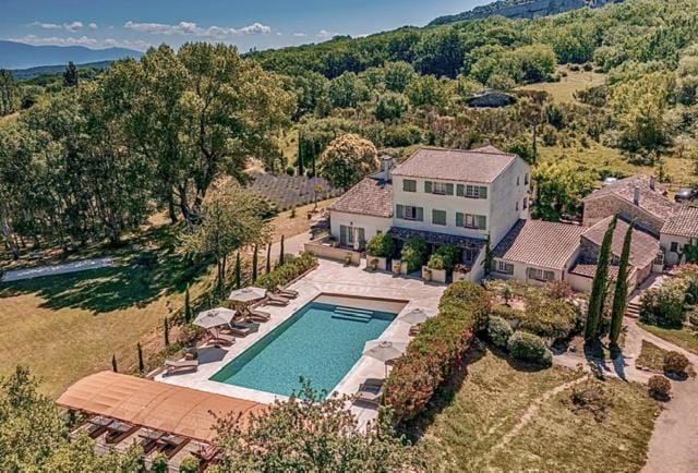 Property building, Bird's eye view, Swimming pool