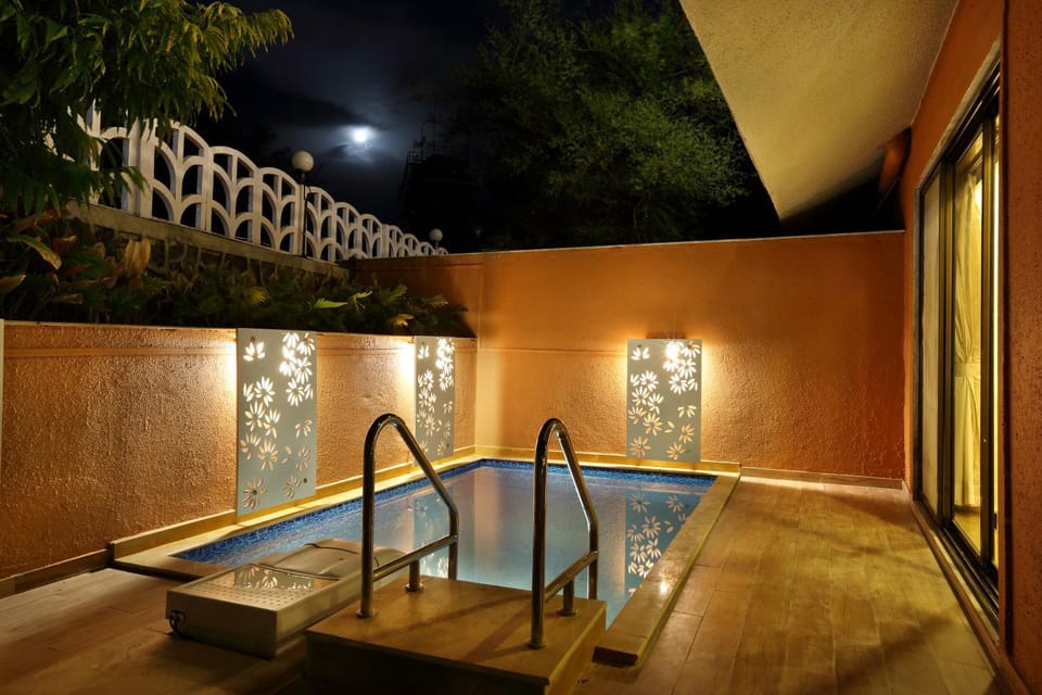 Night, Natural landscape, Pool view, Swimming pool, Swimming pool