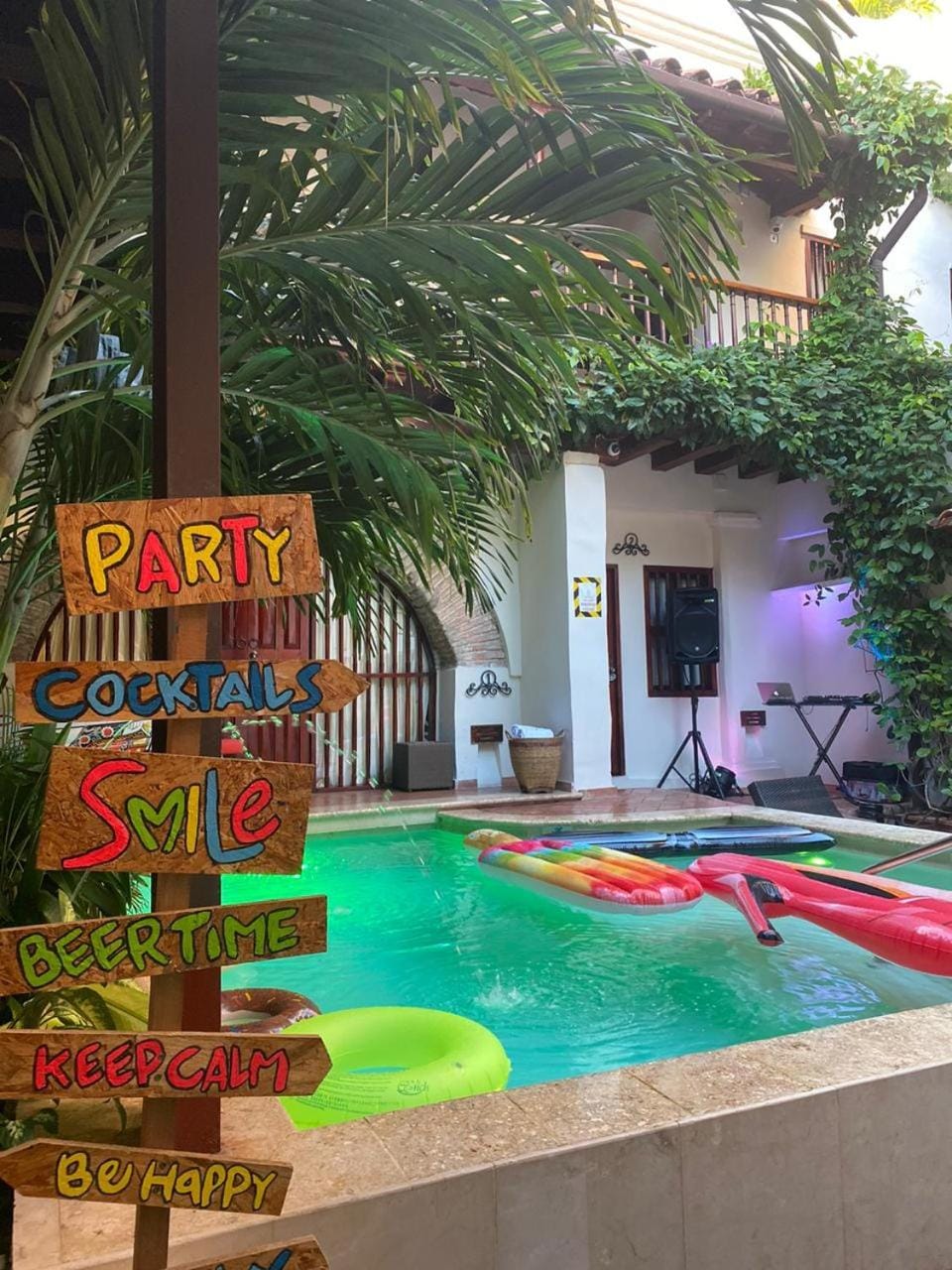 Property building, Swimming pool