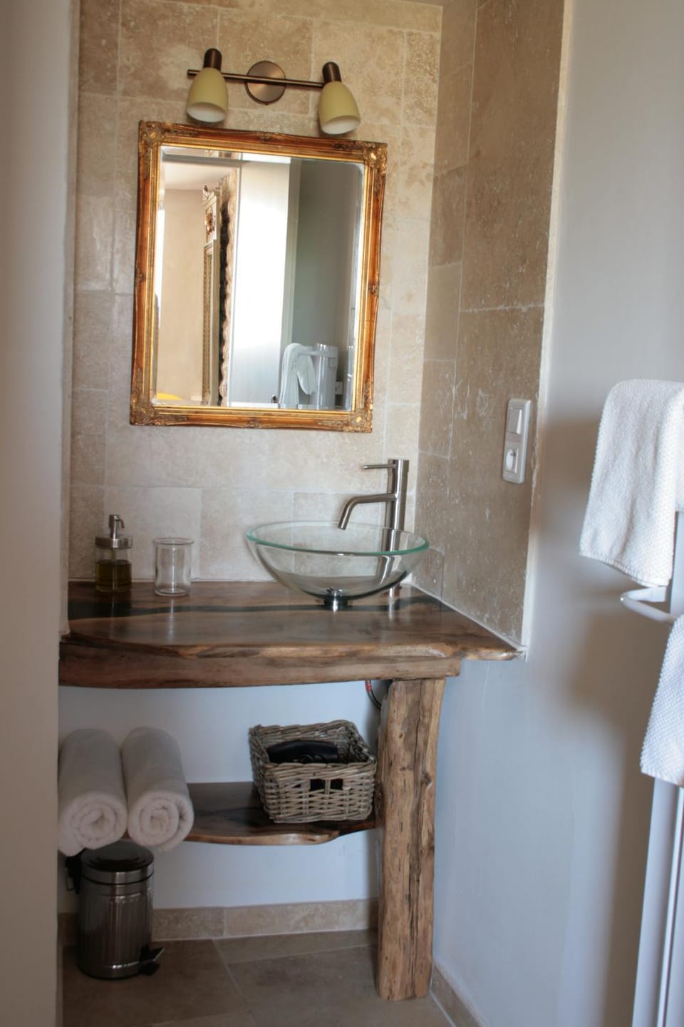 AU NID DES VIGNES Bed and Breakfast in Occitanie