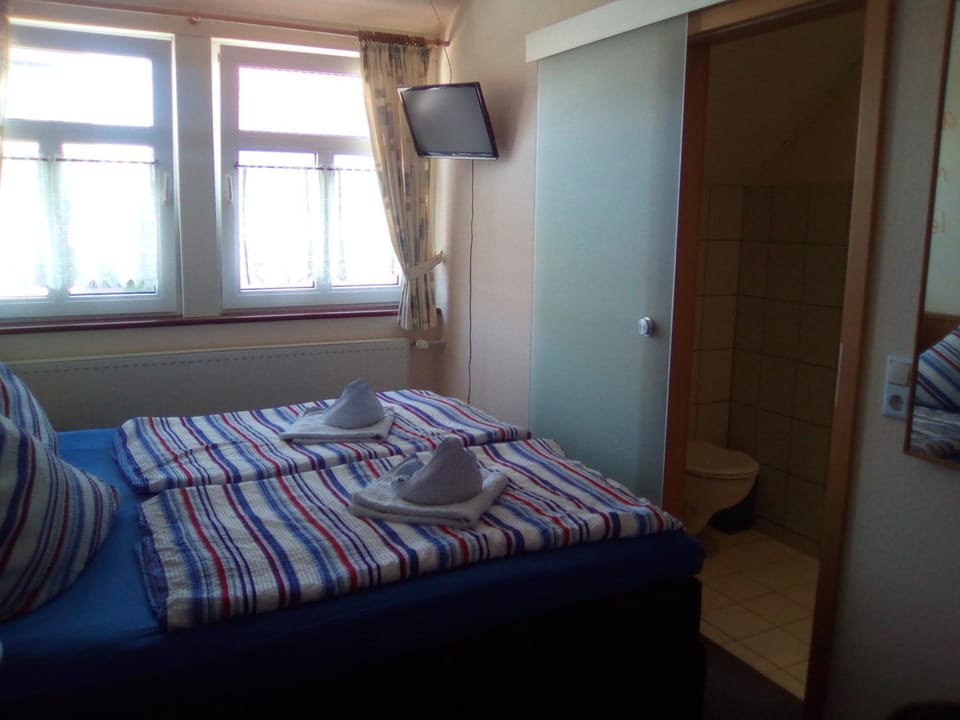 Day, Photo of the whole room