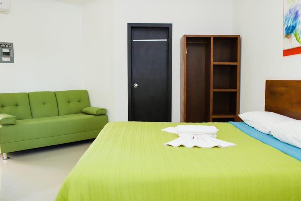 Photo of the whole room, Bedroom