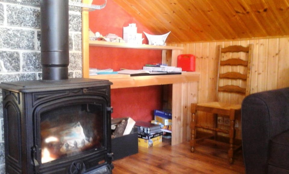 TV and multimedia, fireplace, kitchen