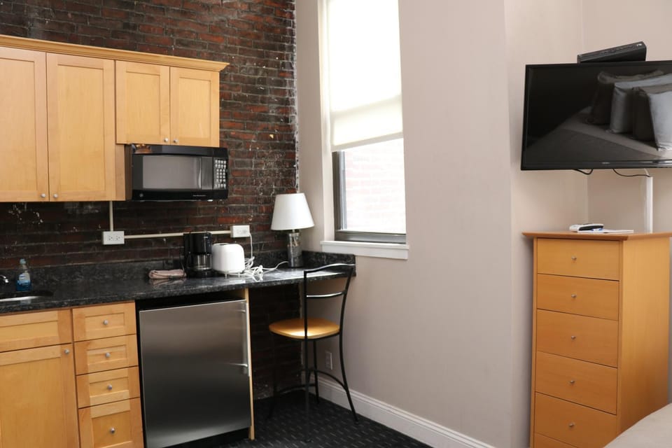 TV and multimedia, Kitchen or kitchenette