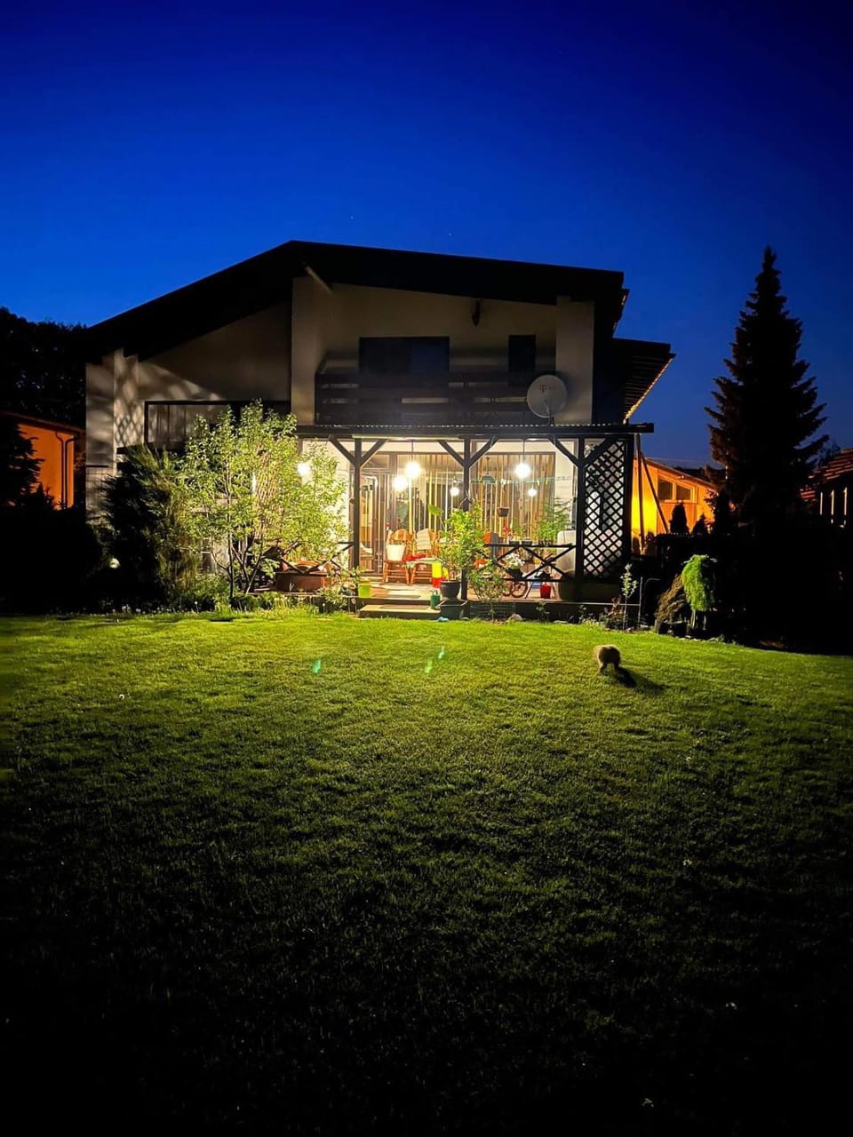 Property building, Patio, Garden, Balcony/Terrace, On site, Garden view, Sunset