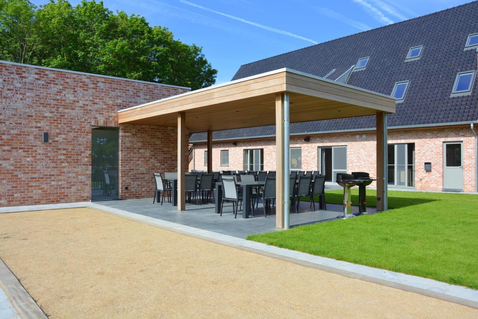 Property building, Garden