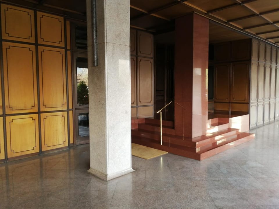 Facade/entrance