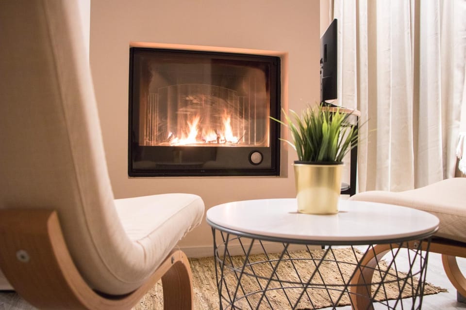 Seating area, flat iron