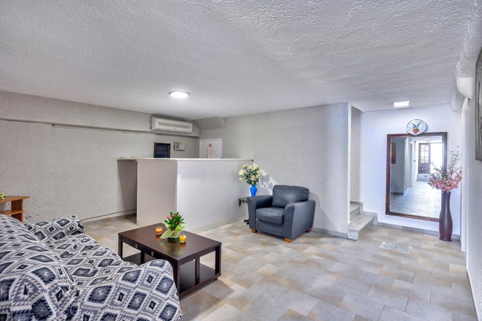 Lobby or reception, Seating area