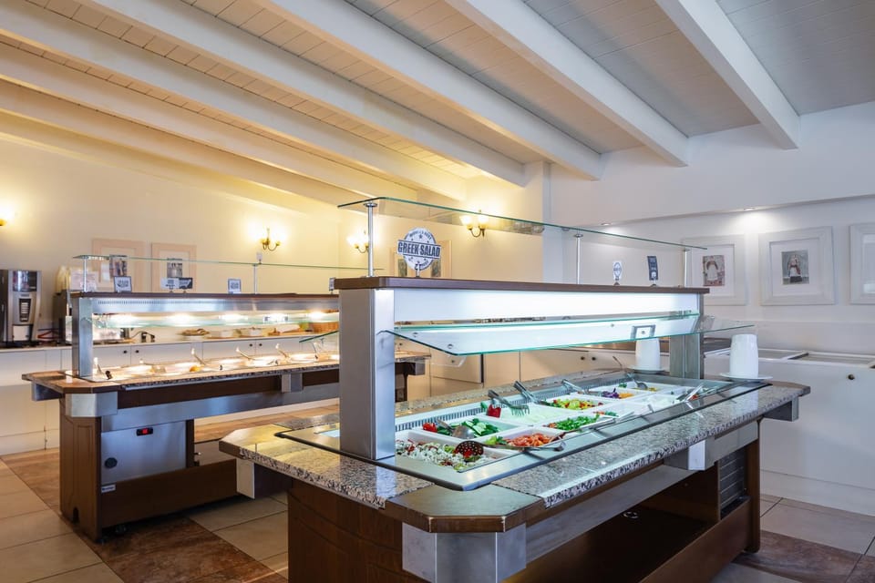 Food and drinks, Food