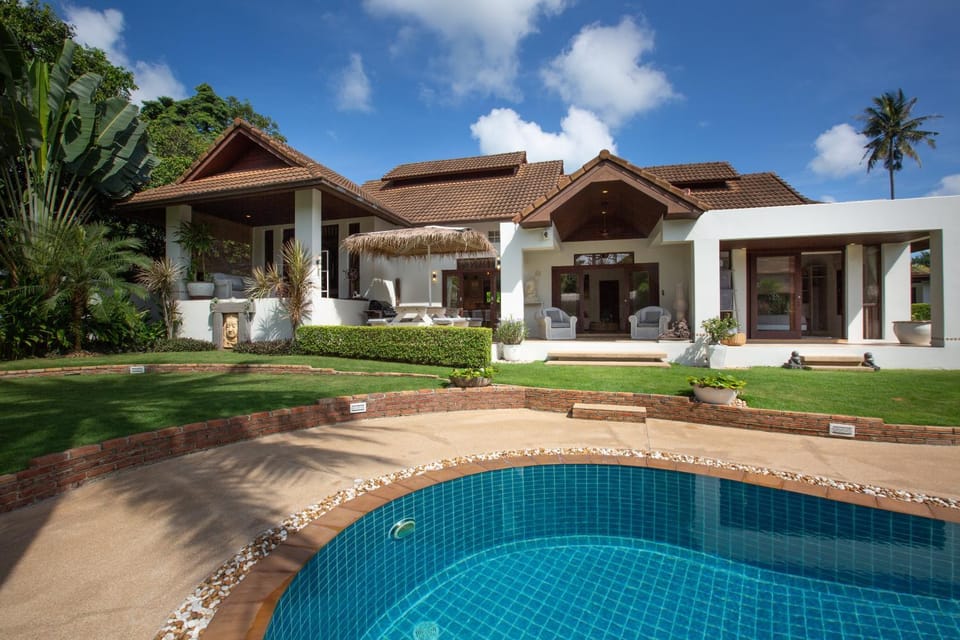 Property building, Swimming pool