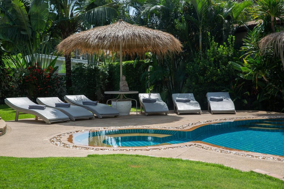 Swimming pool, sunbed