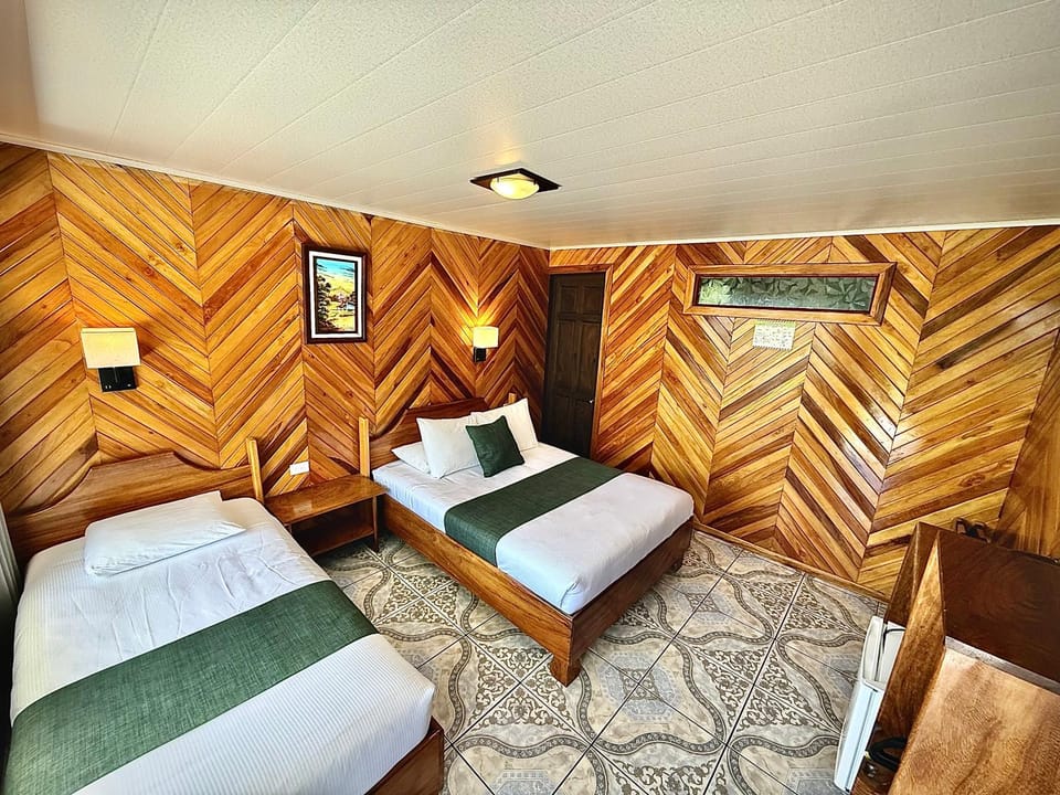 Mar Inn Costa Rica Bed and Breakfast in Monteverde