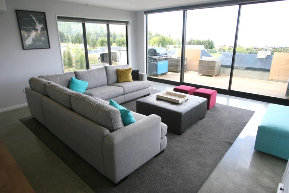 Balcony/Terrace, Living room