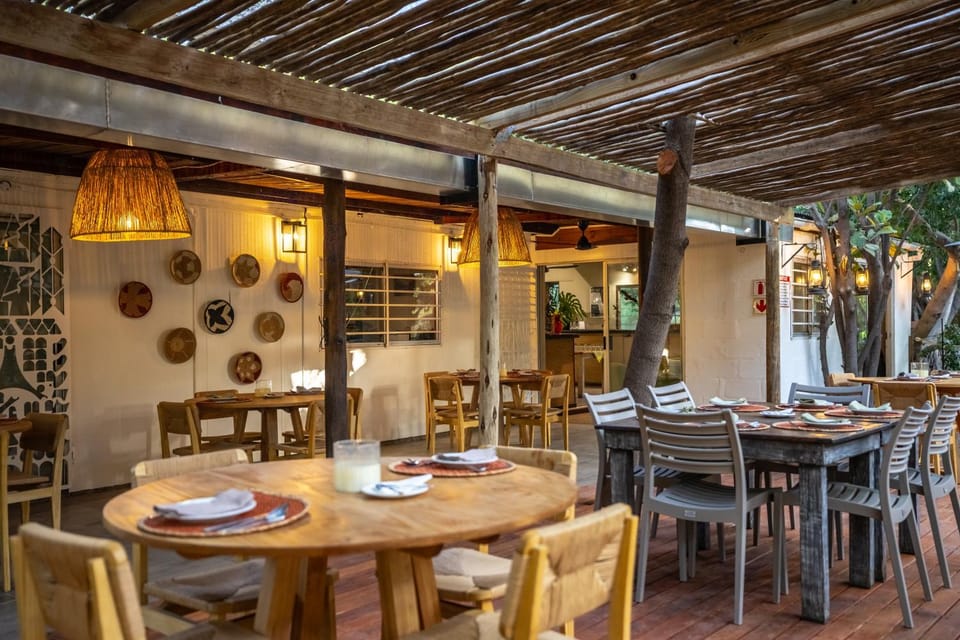 Restaurant/places to eat, Banquet/Function facilities