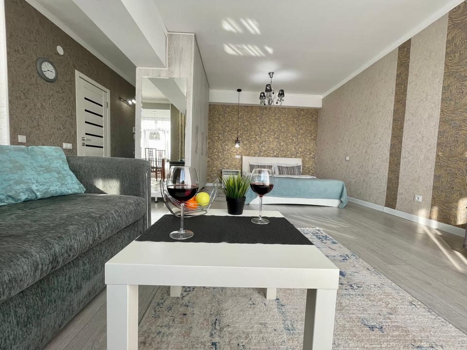 Seating area, Bedroom