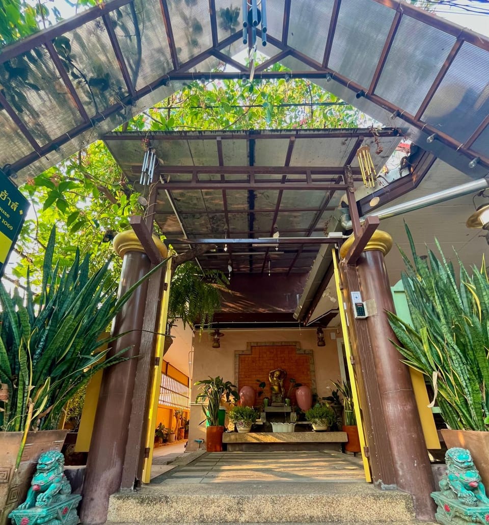 Baan Baramee House Bed and Breakfast in Thailand