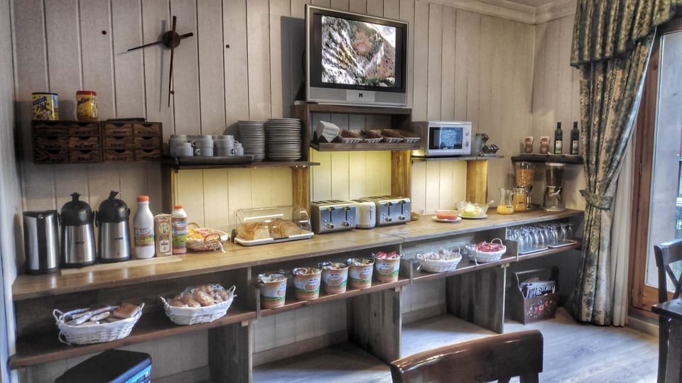 Breakfast, Buffet breakfast