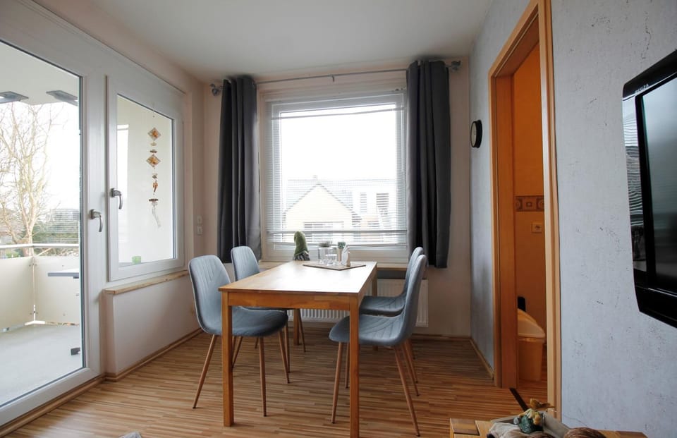 "Haus Wiking - Whg 14" - strandnah und ruhig gelegen Apartment in Grömitz
